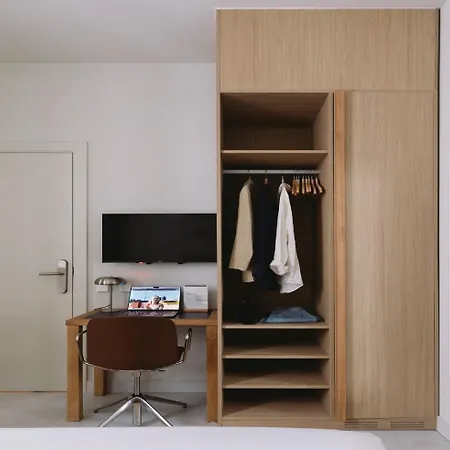 Outsite - Work, Connect, Explore Gasthof Barcelona